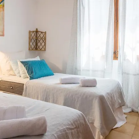 Mariposas Villa *